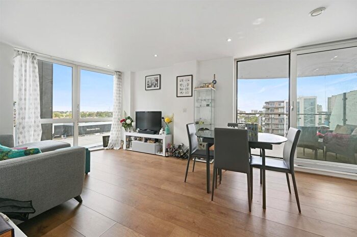 2 Bedroom Flat For Sale In Ealing Road, Brentford, TW8
