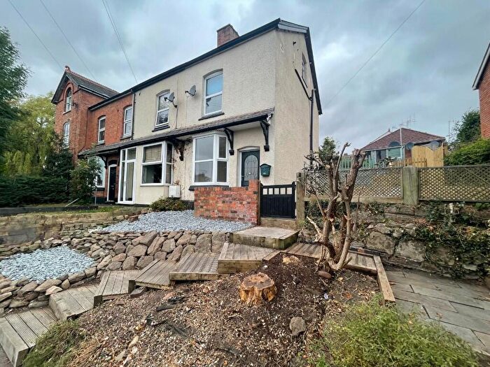 3 Bedroom End Of Terrace House To Rent In Rock Hill, Bromsgrove, Worcestershire, B61