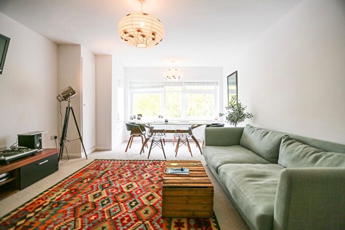 2 Bedroom Flat To Rent In Dyke Road, Brighton, BN1