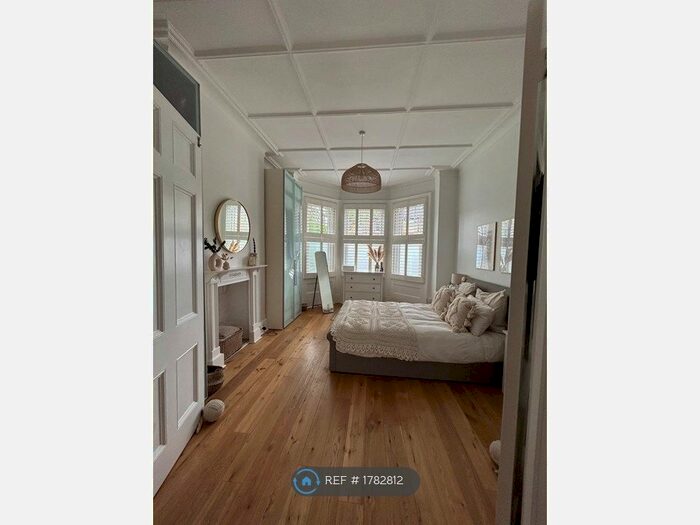 1 Bedroom Flat To Rent In London, London, SW2