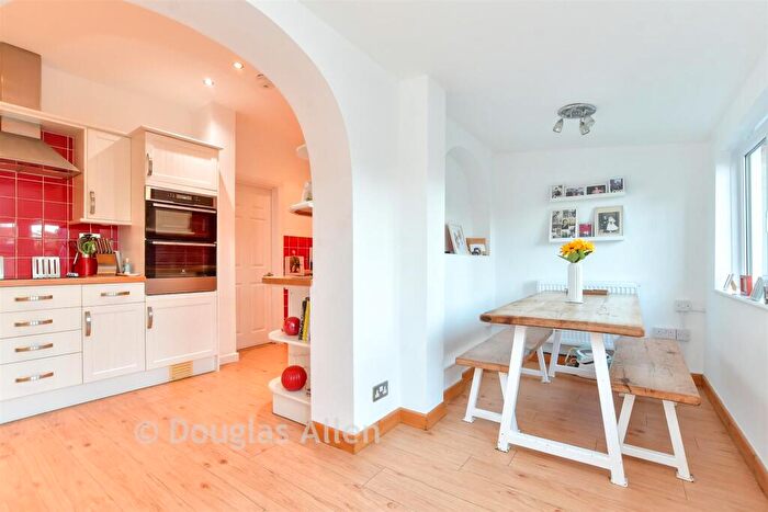 4 Bedroom Terraced House For Sale In Collier Row Lane, Collier Row, Romford, Essex, RM5