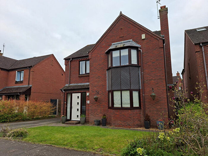 4 Bedroom Detached House For Sale In Merestone Close, Southam, CV47