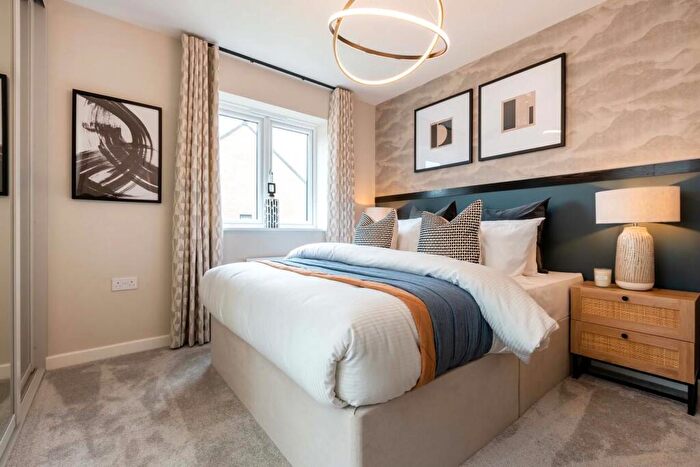 3 Bedroom Detached House For Sale In Larkfields, Laxton Leaze, Waterlooville, PO7