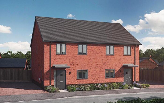 3 Bedroom Semi-Detached House For Sale In Ashby Road, Daventry, NN11