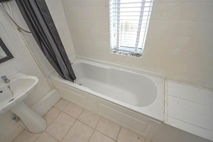 3 Bedroom Terraced House For Sale In The Ridgeway, South Shields, NE34