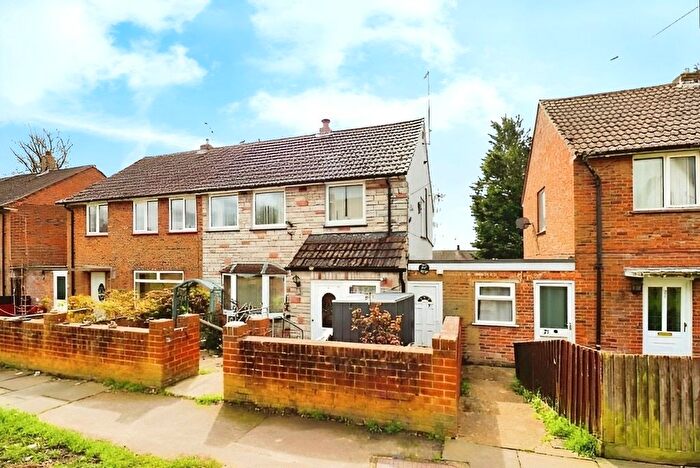 3 Bedroom Semi-Detached House To Rent In Devon Road, Canterbury, Kent, CT1