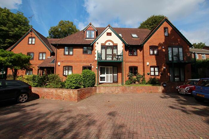 1 Bedroom Apartment To Rent In Woking, Surrey, GU22
