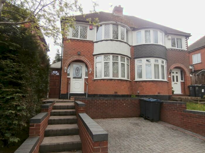 3 Bedroom Semi-Detached House To Rent In Calshot Road, Great Barr, Birmingham, B42