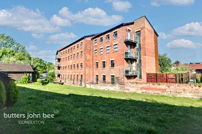 2 Bedroom Apartment For Sale In Stonehouse Green, Congleton, CW12