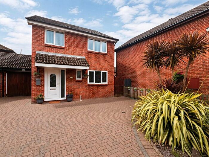 3 Bedroom House For Sale In Kestrel Close, Stubbington, Fareham, PO14