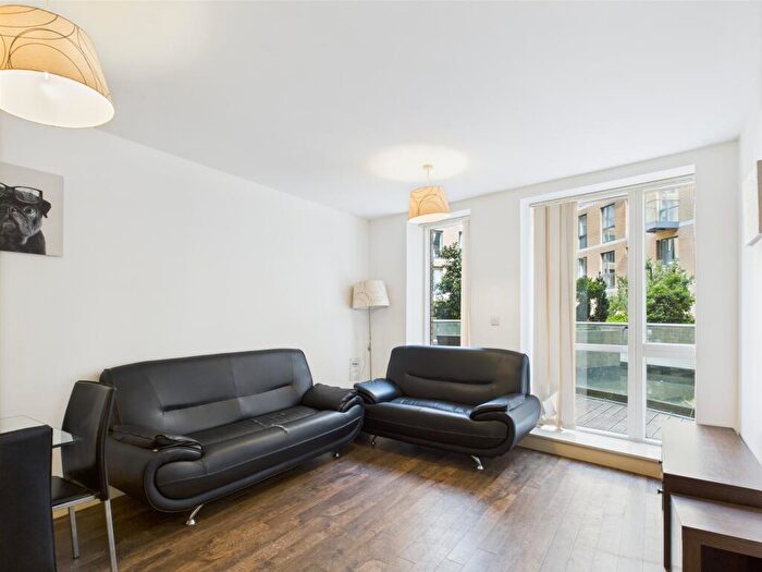 2 Bedroom Flat To Rent In Essex Street, City Centre, Birmingham, B5