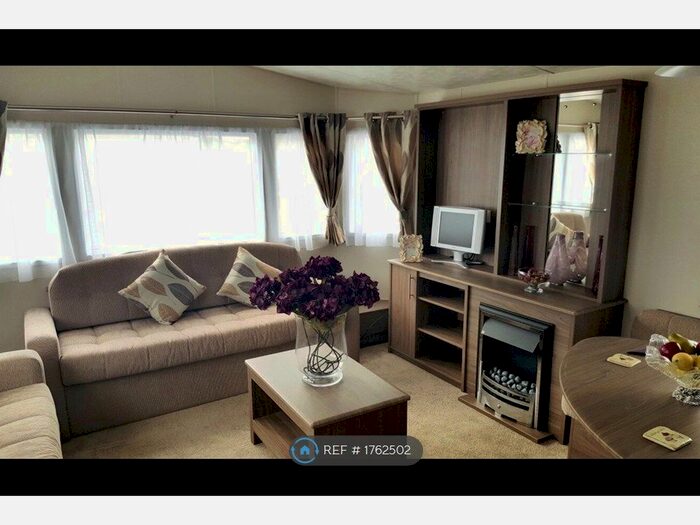 2 Bedroom Mobile/park Home To Rent In Lomas Farm, Cambridge, CB4