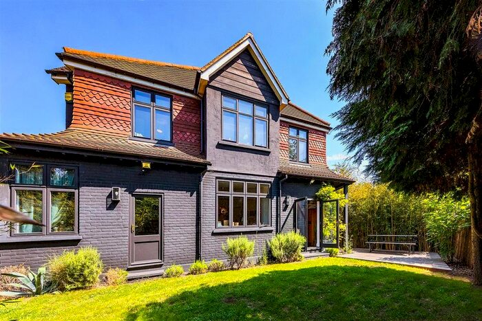 3 Bedroom Terraced House To Rent In Burlington Lane, London, W4