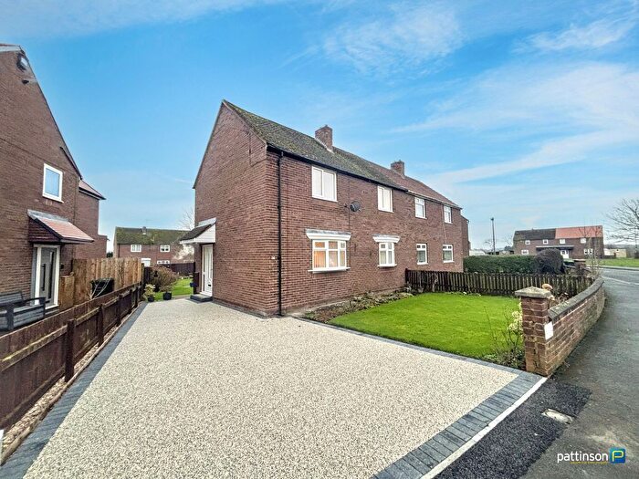 3 Bedroom Semi-Detached House For Sale In Havannah Crescent, Dinnington, Newcastle Upon Tyne, NE13