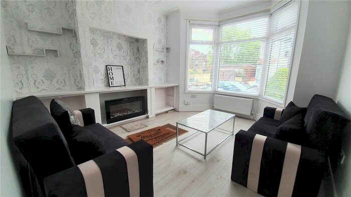 1 Bedroom Flat To Rent In Frognal Avenue, Harrow, HA1