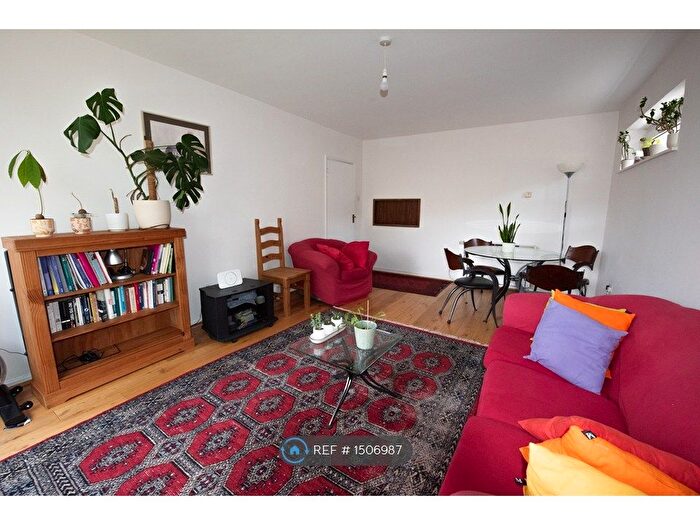 2 Bedroom Flat To Rent In Alford House, London, N6