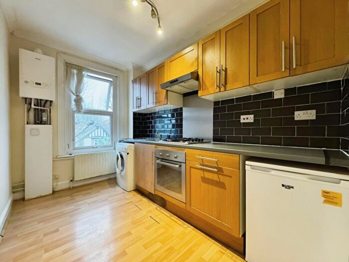 1 Bedroom Flat To Rent In Brownhill Road Catford, SE6