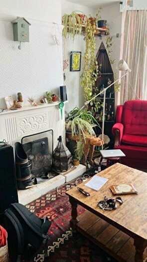 3 Bedroom House To Rent In Cave Drive, Bristol, BS16