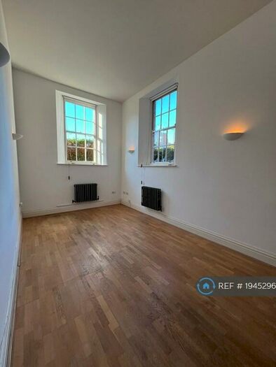 1 Bedroom Flat To Rent In Balfour House, London, SW11