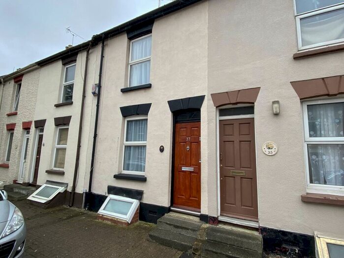 2 Bedroom Terraced House To Rent In Randolph Road, Gillingham, ME7