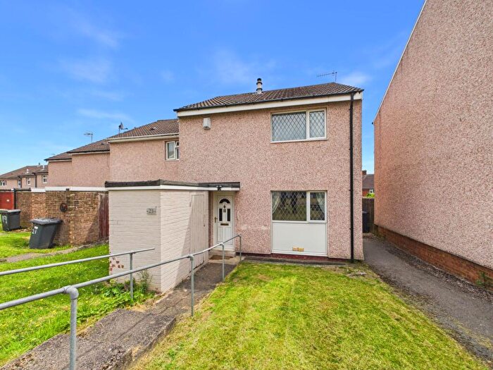 2 Bedroom House For Sale In Kingsclere Walk, Chesterfield, S40