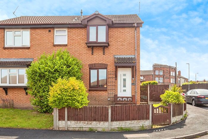2 Bedroom Semi-Detached House For Sale In Manor Farm Road, Crigglestone, Wakefield, WF4