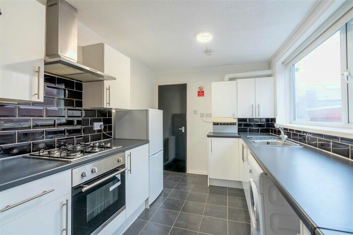 2 Bedroom Flat To Rent In Croydon Road, Arthurs Hill NE4