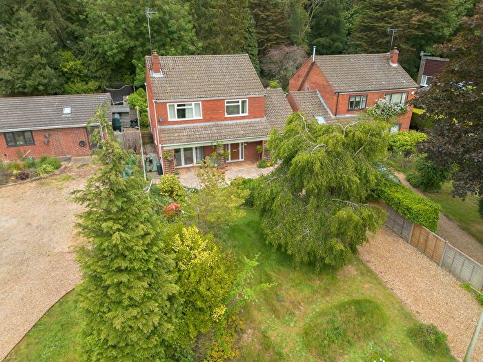 4 Bedroom Detached House For Sale In Beechwood Avenue, Aylmerton, NR11