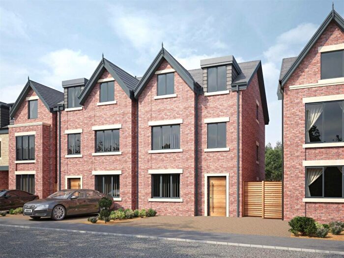 4 Bedroom Semi Detached House To Rent In Green Meadow View, Woodhouses Village, Failsworth, M35