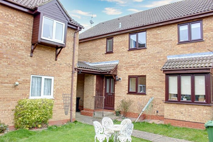 2 Bedroom Property To Rent In Bluegate, Godmanchester, PE29