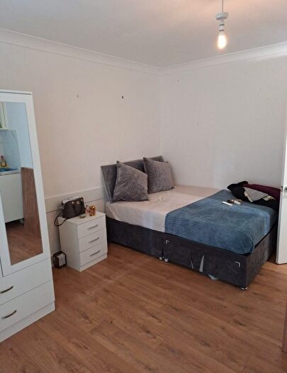 Studio To Rent In Braintree Road, Dagenham, Essex, RM10