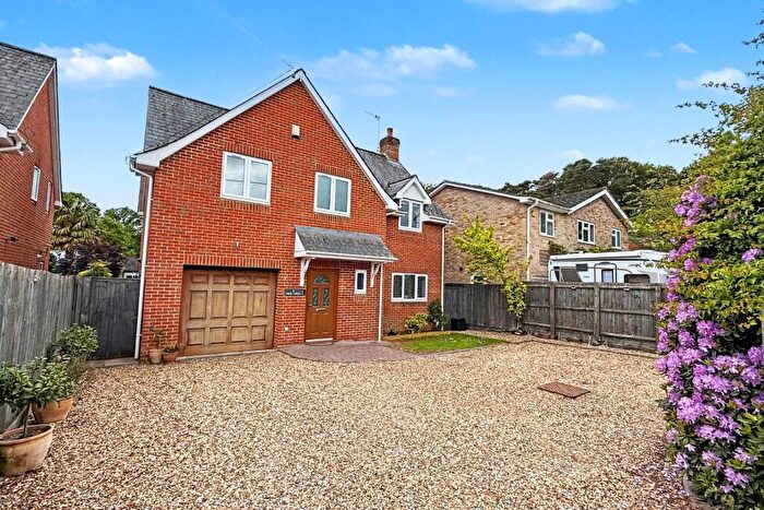 4 Bedroom Detached House For Sale In Alderholt, SP6