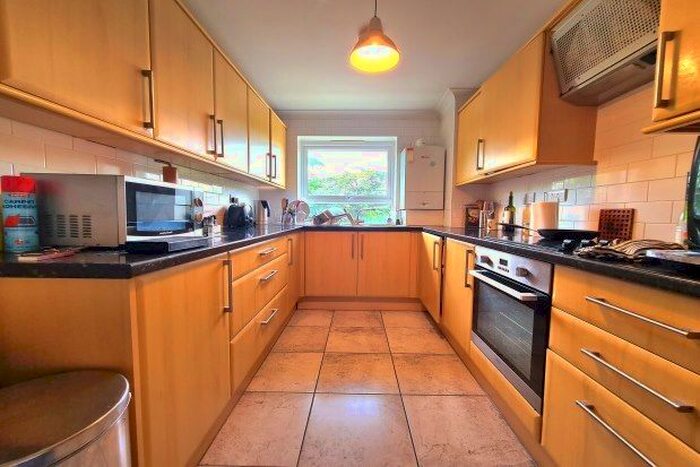 2 Bedroom Flat To Rent In - Lubbock Road, Chislehurst, BR7