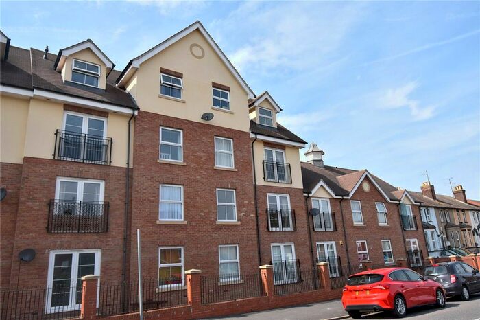 2 Bedroom Flat To Rent In Main Road, Harwich, Essex, CO12