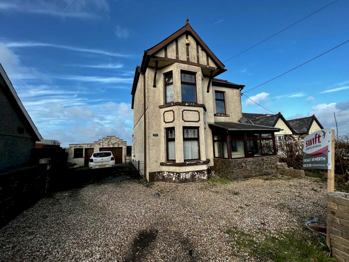 3 Bedroom Detached House For Sale In Pontardulais Road, Tycroes, Ammanford, SA18
