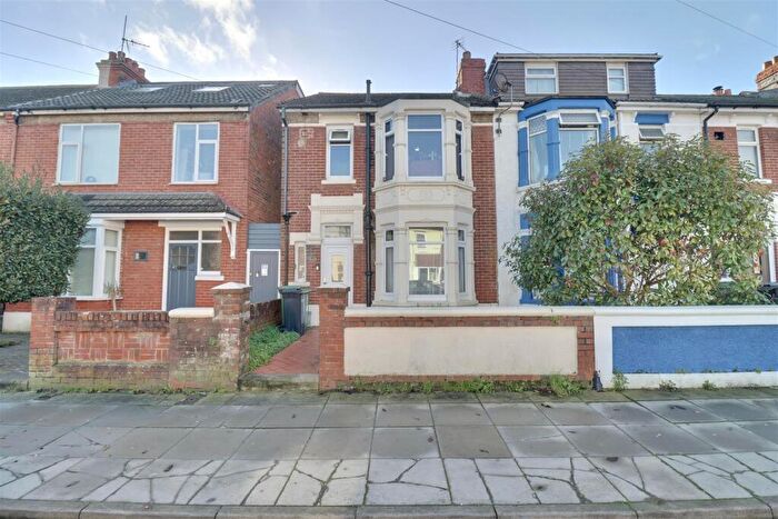 3 Bedroom End Of Terrace House For Sale In Langstone Road, Portsmouth, PO3