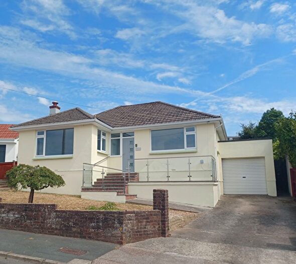 2 Bedroom Bungalow To Rent In Sandringham Drive, Paignton, TQ3