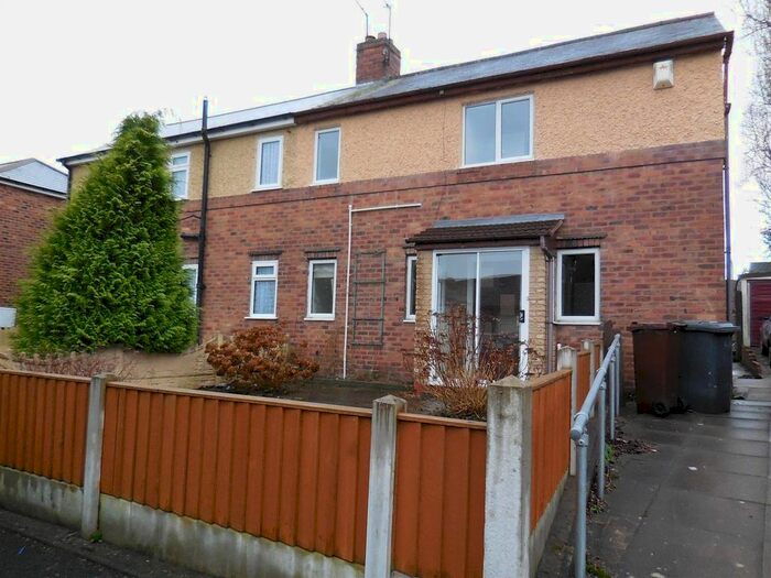 3 Bedroom Semi-Detached House To Rent In Haddock Road, Bilston, WV14