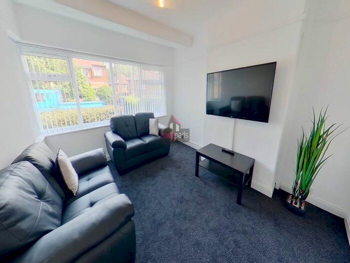 4 Bedroom Property To Rent In Castleway, Salford, Manchester, M6