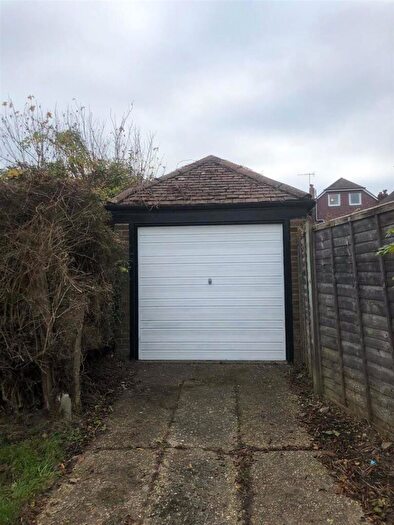 Garage / Parking To Rent In Douglas Close, Worthing, BN11