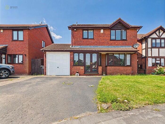 3 Bedroom Detached House For Sale In Juniper Drive, Walmley, B76
