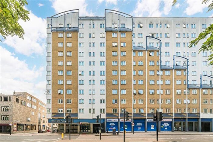1 Bedroom Flat For Sale In Commercial Road, Aldgate East, E1