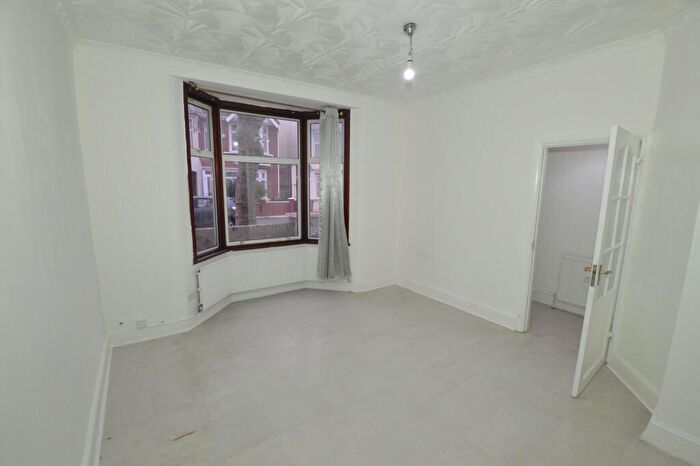 3 Bedroom End Of Terrace House To Rent In Caulfield Road, London, E6