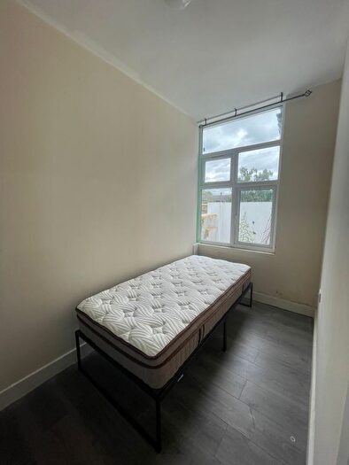 2 Bedroom Flat To Rent In Harlington Road, Uxbridge, UB8