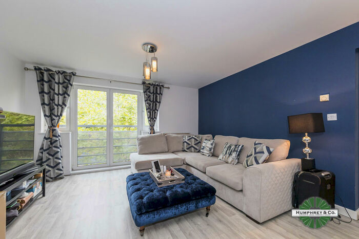 1 Bedroom Flat To Rent In Delamere Court, Hawker Place, Walthamstow, E17