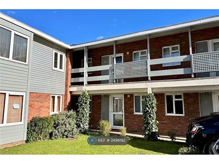 1 Bedroom Flat To Rent In Cross Lanes, Guildford, GU1