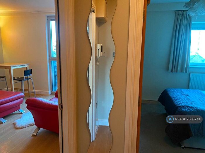 1 Bedroom Flat To Rent In Loxley Court, Nottingham, NG1