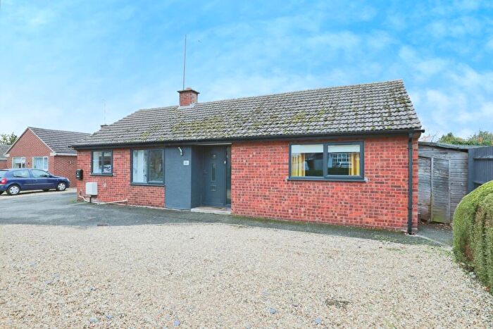 Detached Bungalow For Sale In Burnell Close, Bidford-on-Avon, Alcester, B50