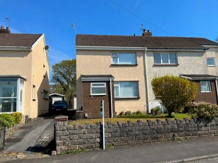 2 Bedroom Property To Rent In Brithwen Road, Waunarlwydd, Swansea., SA5