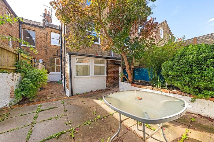 1 Bedroom Flat For Sale In Brading Road, SW2